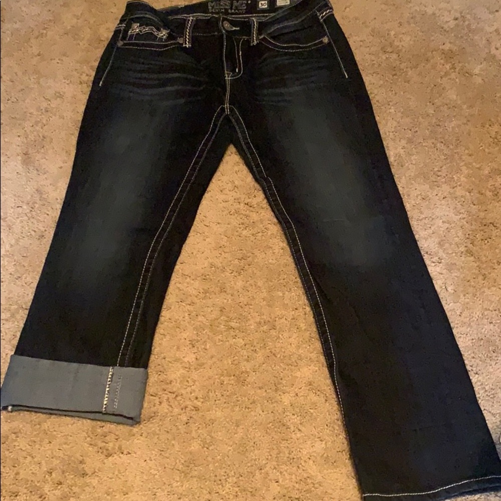 Like new miss me easy fit capri size 30.